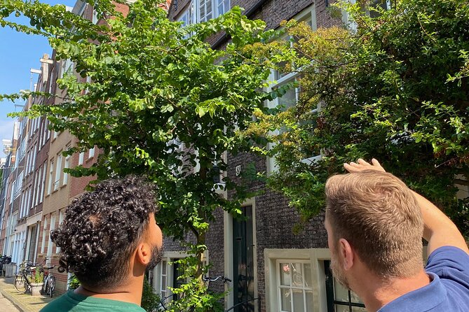Explore hidden streets with friends - Private Tour - Price and value: what $101.15 per person buys you