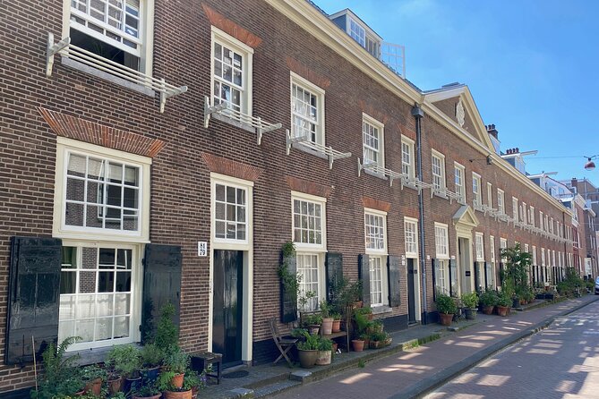 Explore hidden streets with friends - Private Tour - Nine streets for shopping, minus the tourist noise
