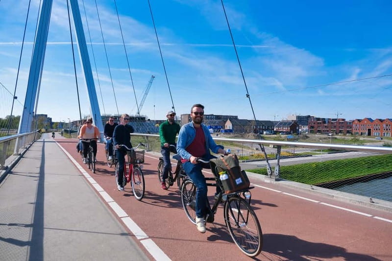Food Tour by Bike: enjoy 6 bites and cycle trough Utrecht - Getting started at Laag Catharijne Rental and Repair