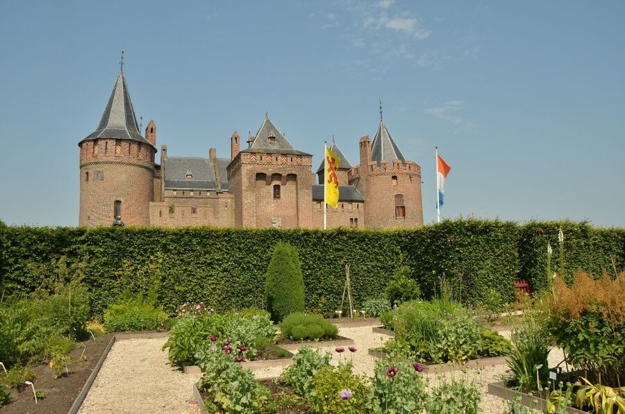 From Amsterdam: Amsterdam Castle Muiderslot Private Tour - Key things I’d zoom in on first