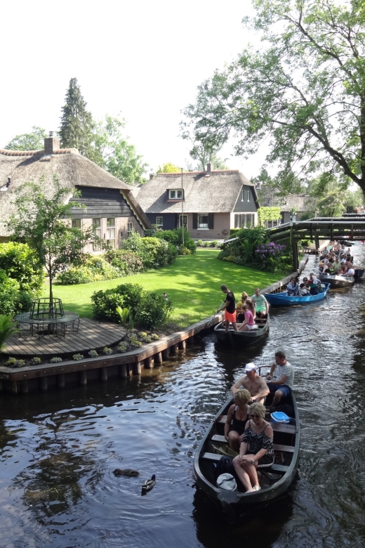 From Amsterdam: Giethoorn Day Trip with Small Electric Boat - Key things that make this Giethoorn tour worth your time