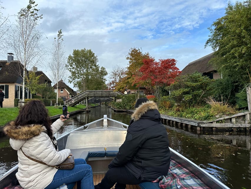 From Amsterdam: Giethoorn Small Group Tour with Boat Ride - Walking Time in Town: Free to Wander, Easy to Navigate