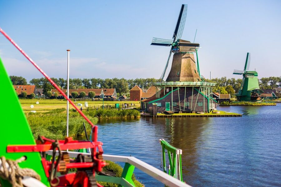 From Amsterdam: Keukenhof and Dutch Countryside Tour - Getting There From Amsterdam Central: Meet Point, Transfers, and How It Feels