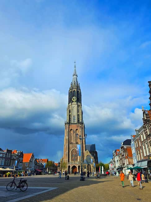 From Amsterdam: Small Group Keukenhof & City Tour Delft - Timing and logistics from Amsterdam: why the 9-hour structure works