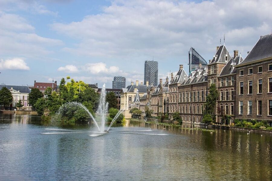 From Amsterdam: The Hague and Delft Sightseeing Tour - Delft Blue Pottery visit: real craft, real process
