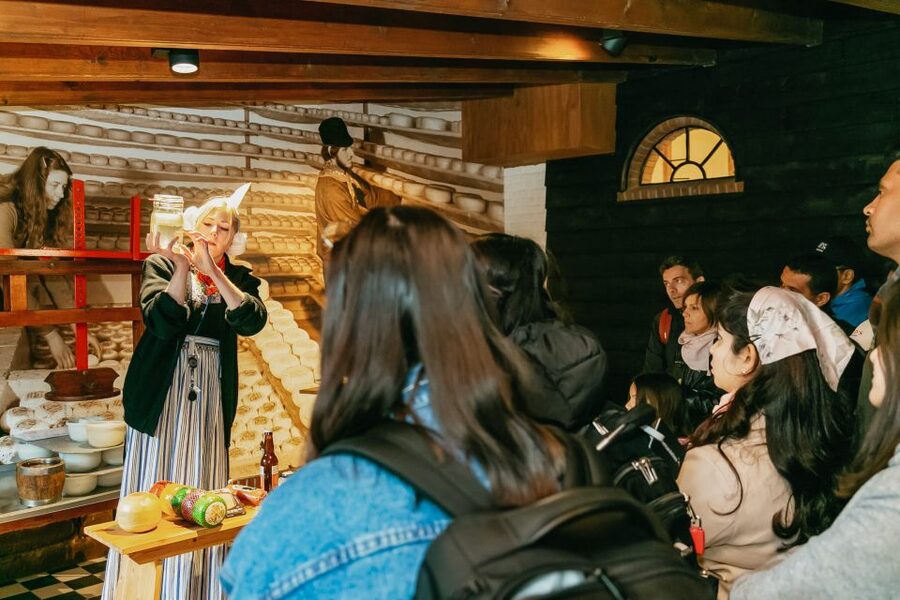 From Amsterdam: Volendam and Zaanse Schans Tour with Cheese - Who This Tour Suits Best (And Who Might Want Another Option)