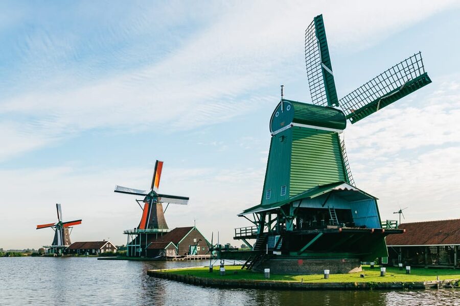 From Amsterdam: Zaanse Schans, Edam, Volendam & Marken - A smart half-day countryside loop from Amsterdam