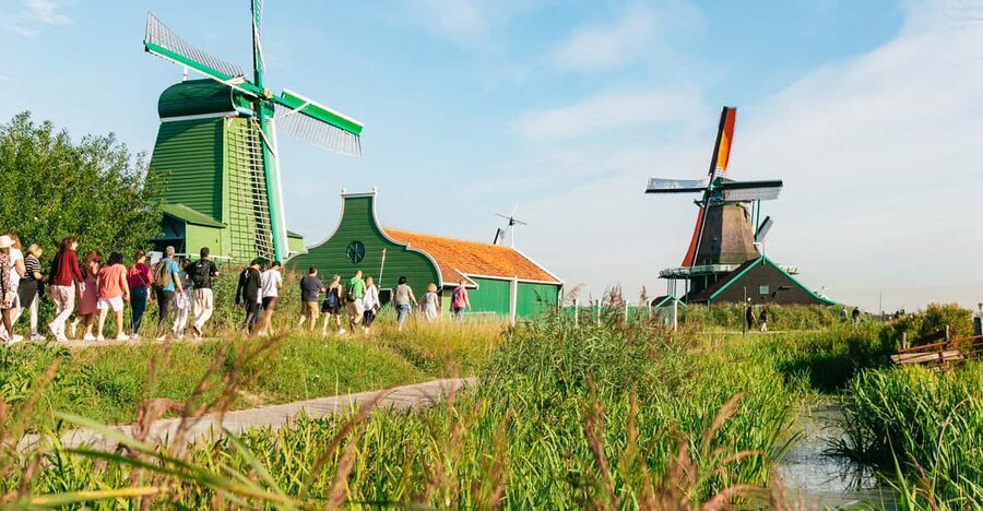 From Amsterdam: Zaanse Schans, Edam, Volendam & Marken - Zaanse Schans windmills: the best first stop for Dutch atmosphere