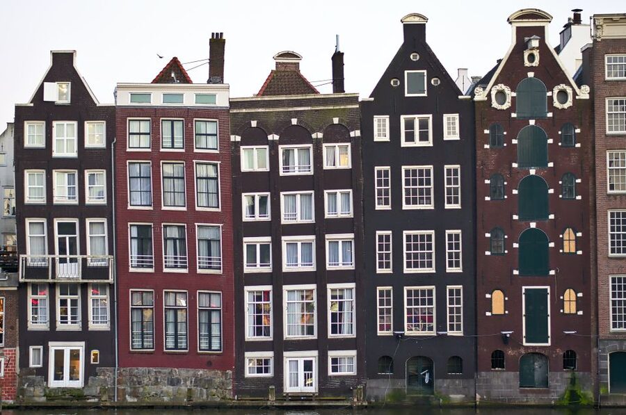 From Brussels: Cheese, Clogs & Windmills Amsterdam Day Trip - Guide and Driver Impact: Why It Changes the Day