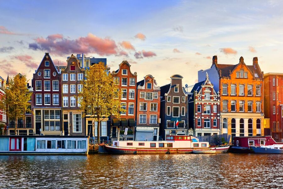 From Brussels: Day Trip to Amsterdam with Canal Boat Cruise - Key things that make this day trip work
