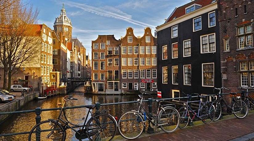 From Brussels: Day Trip to Amsterdam with Canal Boat Cruise - Amsterdam Highlights With a Guide, From Dam Square to Older Neighborhoods