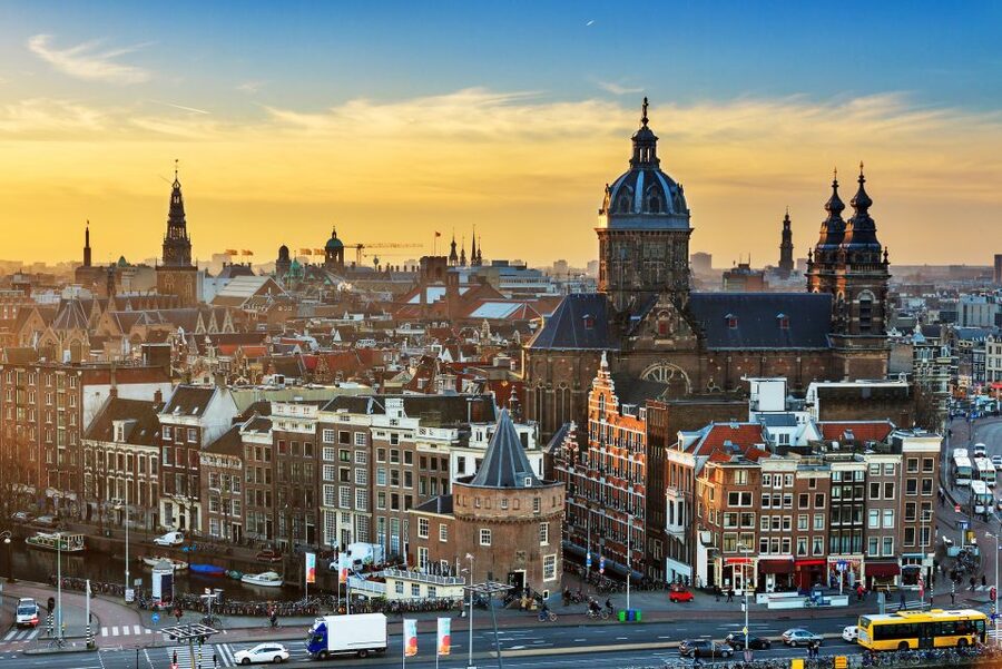 From Brussels: Day Trip to Amsterdam with Canal Boat Cruise - The Canal Boat Cruise: How to Get the Best Views (and the best seats)