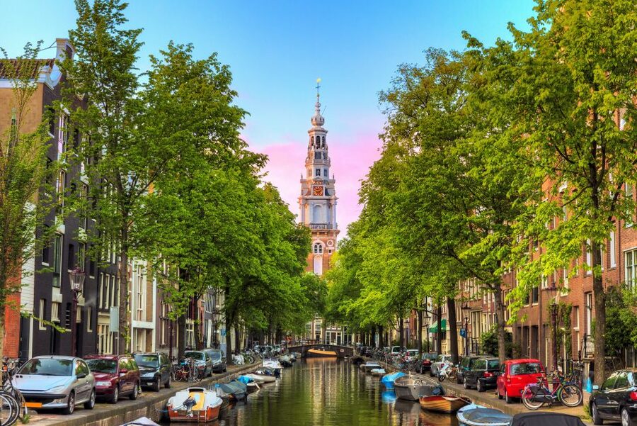 From Brussels: Day Trip to Amsterdam with Canal Boat Cruise - Bilingual Guides: Why Spanish and English Matters in a Small Group