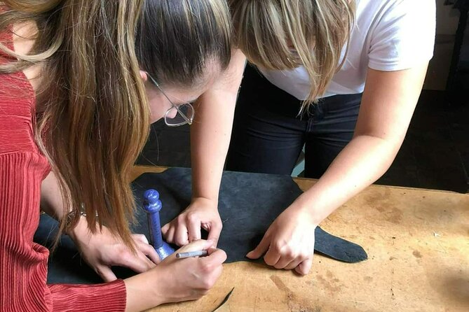 Genuine Leather Tote Bag Workshop in Leiden - Picking your leather from Emma’s “leather market”