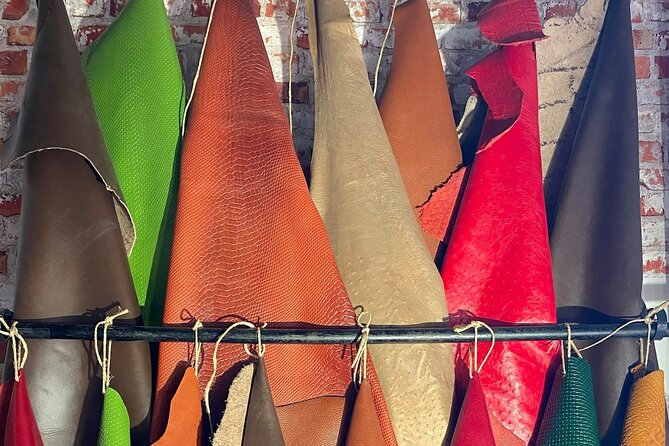 Genuine Leather Tote Bag Workshop in Leiden - Meeting point and transportation: arriving without stress
