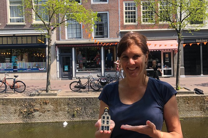 Get the best out of Delft by creating memories during our private walking tour! - A private 2.5 hour Delft walk that starts at Nieuwe Kerk