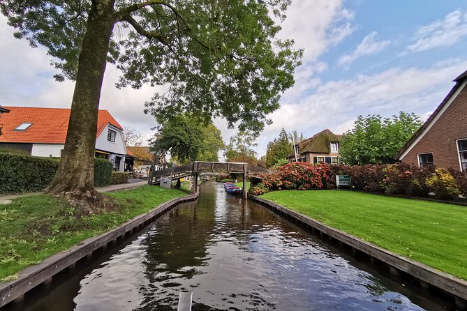 Giethoorn, Afsluitdijk, Zaanse Schans Day Tour Incl Hotel Pick Up - Practical tips that make the difference