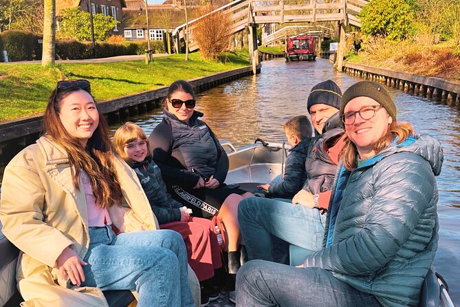 Giethoorn and Zaanse Schans Tour With Local Guide - Stop 2: Catharina Hoeve cheese tasting, curd to wheel