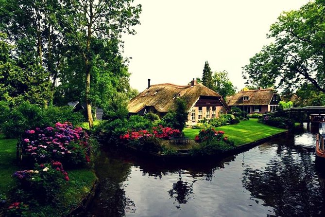 Giethoorn Day Tour from Amsterdam with Small Boat Ride - Key things I’d look for before you go