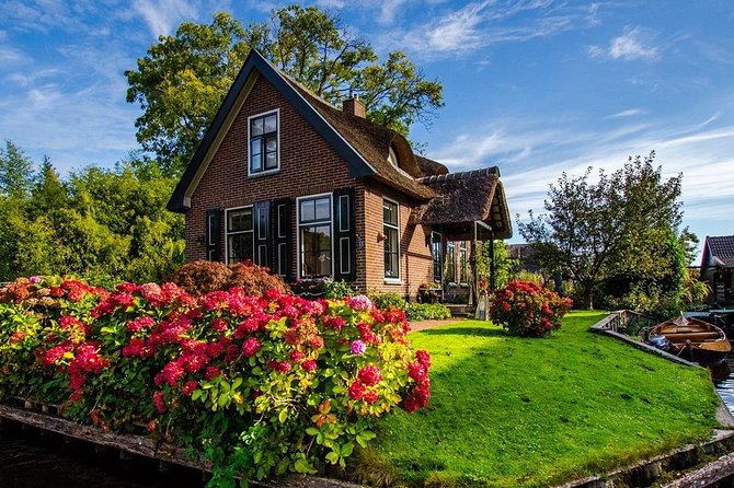 Giethoorn Private Tour & Boat Trip - From Amsterdam by Mercedes: Timing That Actually Helps