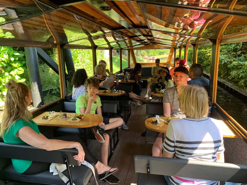 Giethoorn: Sightseeing Boat Tour - The cruise flow: what happens from start to finish