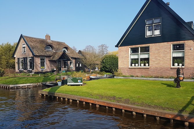 Giethoorn Small-Group Tour from Amsterdam (Max. 8 People) - The Most Valuable Part: Getting on the Canals Before the Crowds