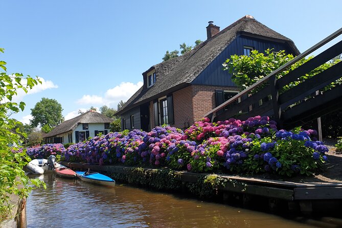 Giethoorn, Zaandam & Zaanse Schans Day Tour w/ Small Boat Ride - A diamond workshop stop that adds variety to the day