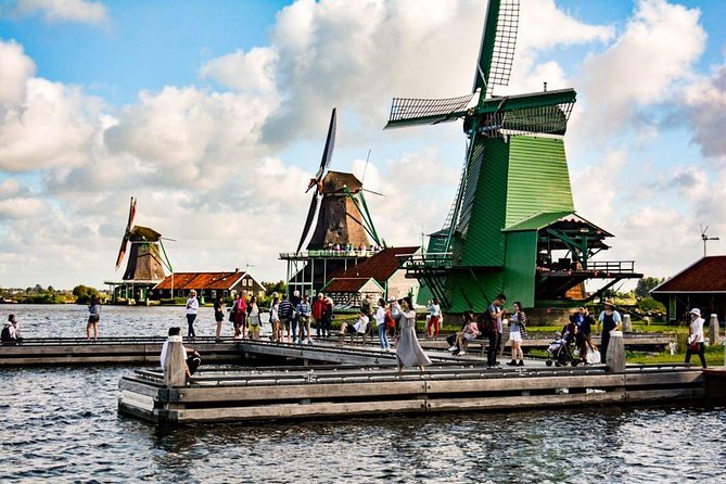 Giethoorn, Zaanse Schans Windmills Guided Day Trip from Amsterdam - Food stops and small extras you might see