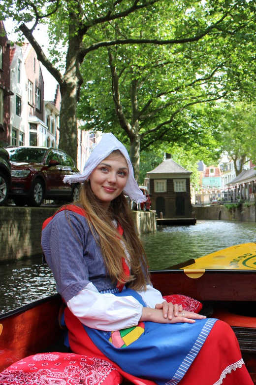 Gouda: Open Boat City Canal Cruise - The 9 historic sites: how to actually use the included map