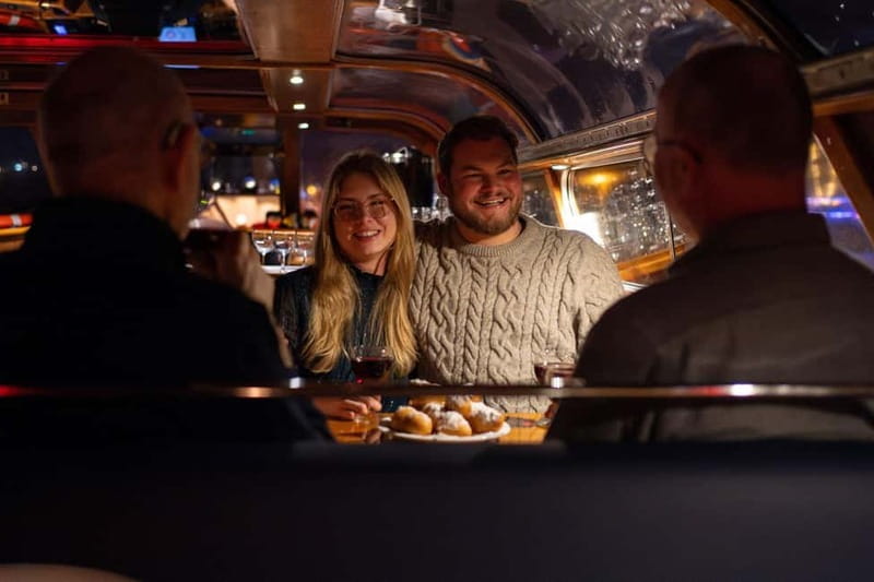 Groningen: Candlelight tour - Heated, sheltered cruising in the middle of Groningen winter