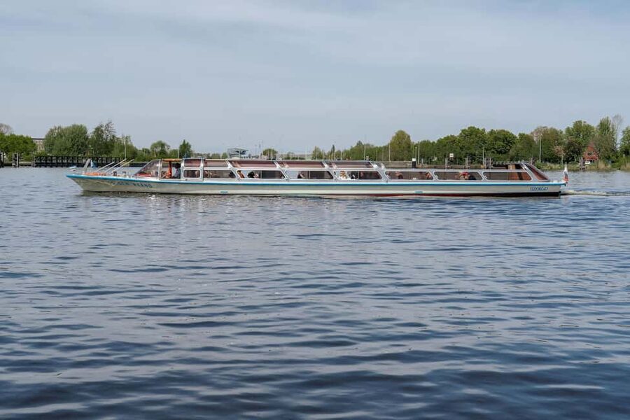 Groningen: City Canal Cruise - Treats on Board Without the Hassle: Drinks, Snacks, and Relaxed Cruising