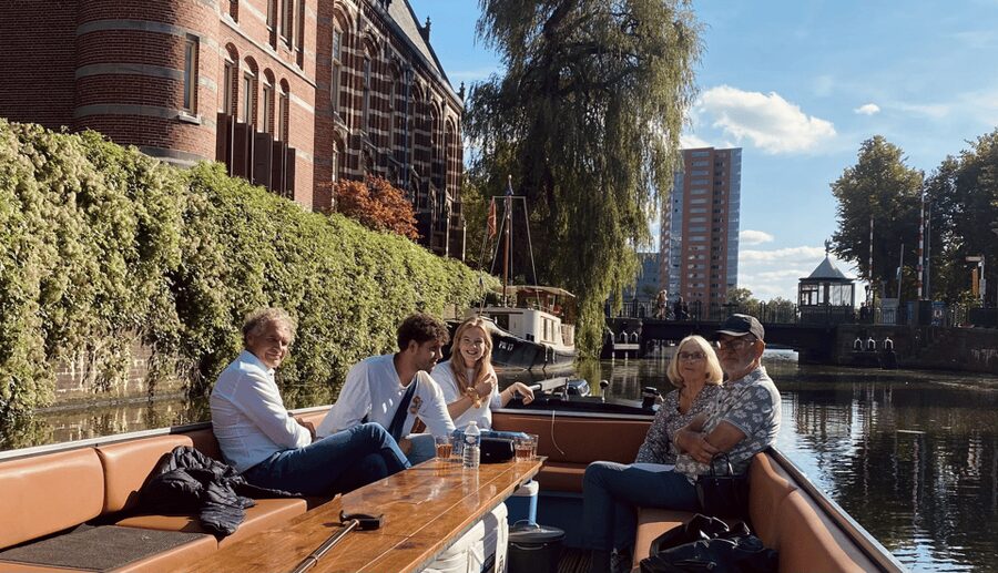 Groningen: City canal cruise (with unlimited drinks) - Your boarding plan at Schuitendiep 1022
