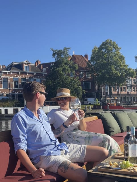 Groningen: Evening Cheese and Wine cruise - Boot Groningen: where you meet and how to prep