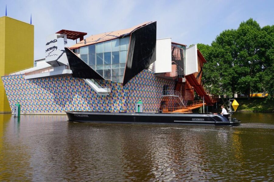 Groningen: Open Boat City Cruise - Getting There Between Main Station and the Groninger Museum