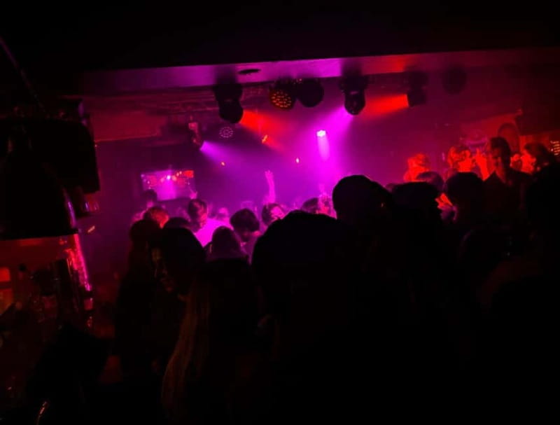 Groningen: Pub Crawl with Pub Quiz, Free Shots and Games - Practical tips to make the most of 4 hours