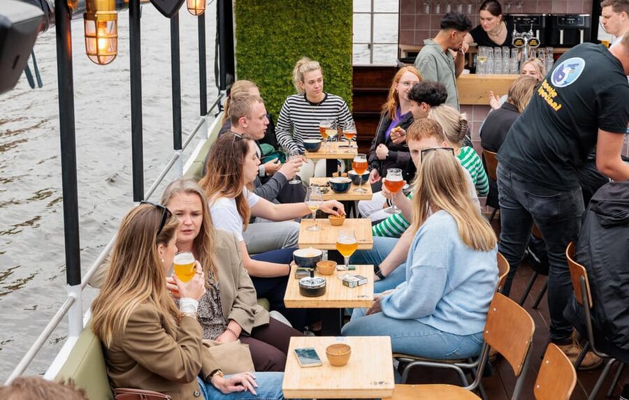 Groningen: Terrace Boat Experience with a Cozy Bar - Service and Atmosphere: The Crew Makes It