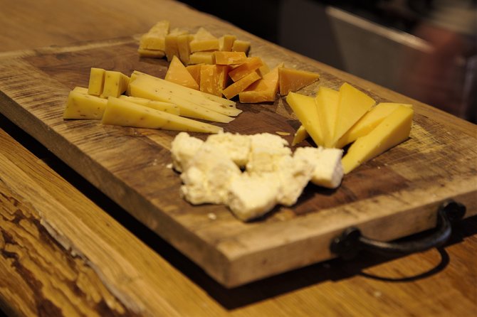 Guided Food Tour Haarlem (4-8 guests) - Old City - How the guide story adds value