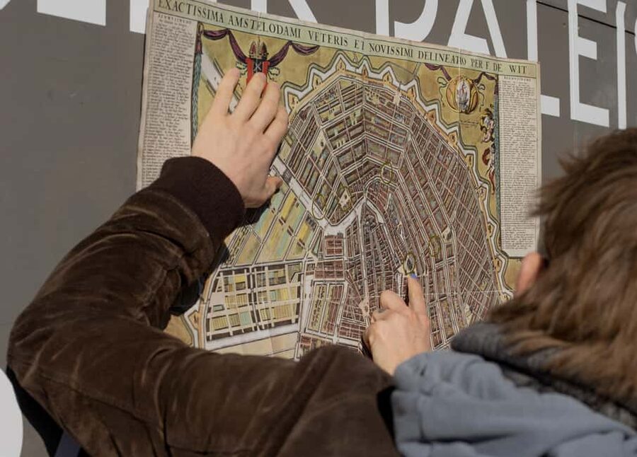Guided Walking Tour Amsterdam - Dark History & Ghost Stories - Meeting Point and What to Bring for Comfortable Walking