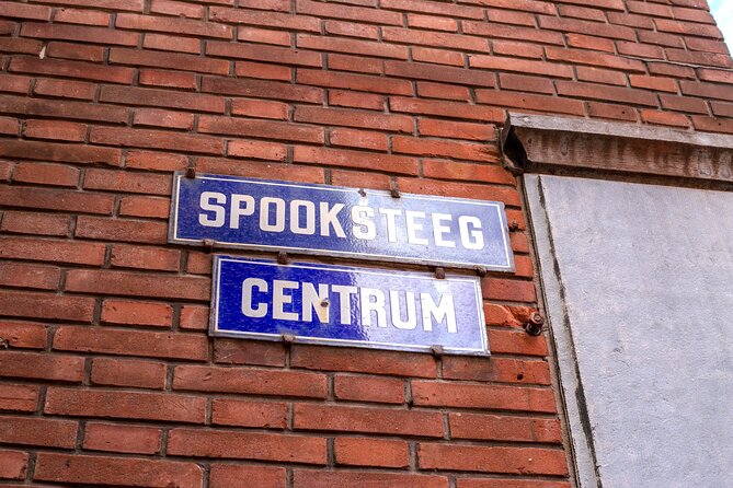 Guided Walking Tour Amsterdam - Legends, History & Ghost Stories - Entering the ghost stories with evidence, not just folklore