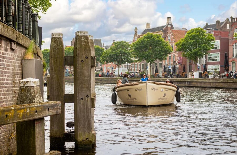 Haarlem: De Adriaan Windmill Tour + Open Canal Cruise - What the 100 minutes really feel like, and how to time it