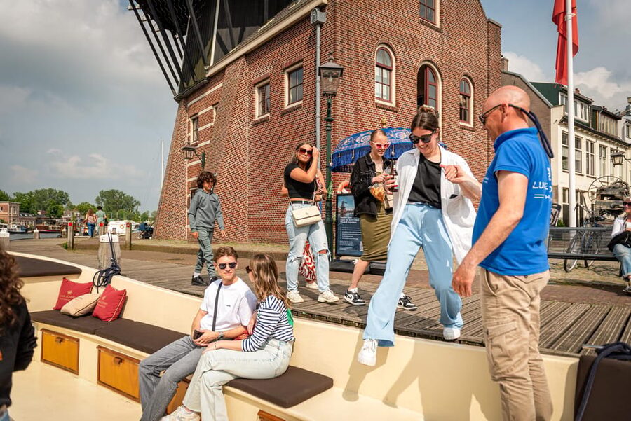Haarlem: De Adriaan Windmill Tour + Open Canal Cruise - Comfort, toilets, and small practical details that save your day