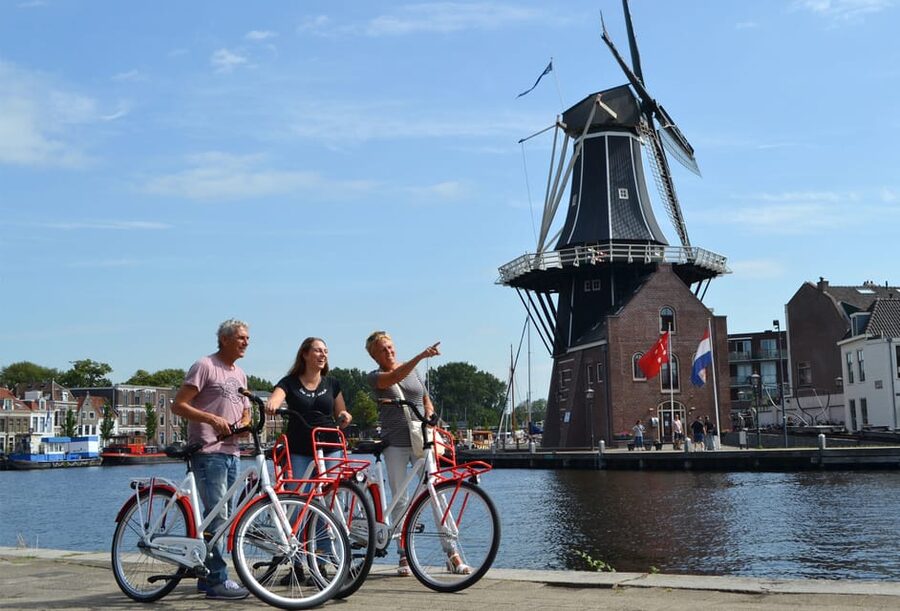 Haarlem Highlights Bike Tour - The church and landmark section, where the stories make you look twice