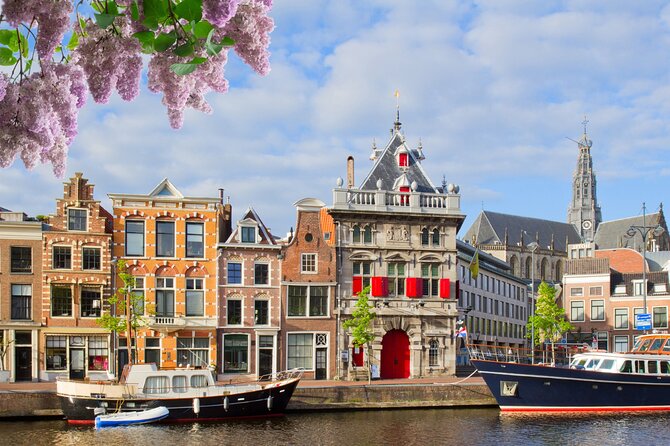 Haarlem Private Food Walking Tour with 8 Tastings - Proeflokaal De Blauwe Druif: classic Dutch comfort food finish