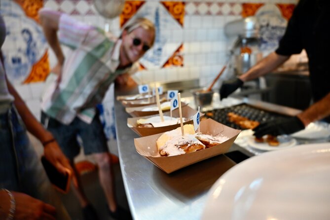 Haarlem Private Food Walking Tour with 8 Tastings - Grote Markt fish market: fresh seafood and the right kind of browsing
