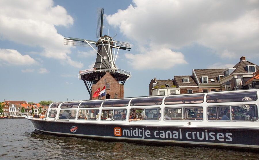 Haarlem: Sightseeing Canal Cruise through the City Center - Price and value: is $19 per person fair value?