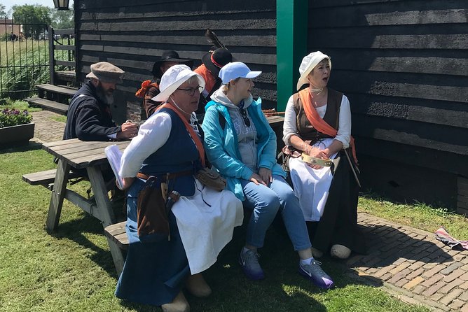Half-Day Private Guided Sightseeing Tour of Zaanse Schans - Chocolate beer, cheese tastings, and a small farm moment