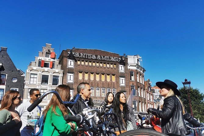 Humans of Amsterdam: Cultural Walking Tour incl. meeting 2 locals - Canal Belt UNESCO moments: seeing de Grachtengordel on foot