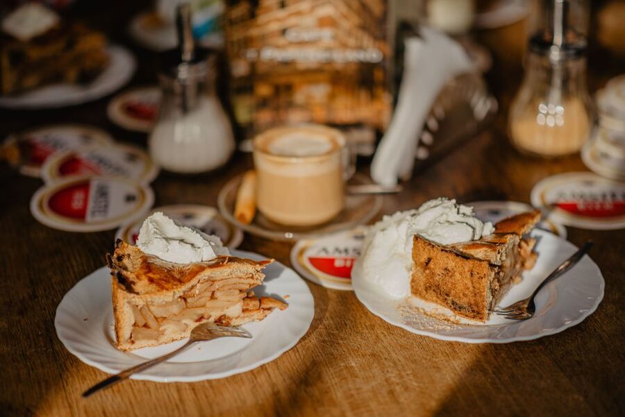 Humans of Amsterdam - Small group cultural walking tour - Ending at Amsterdam’s most honest bar, plus a toast