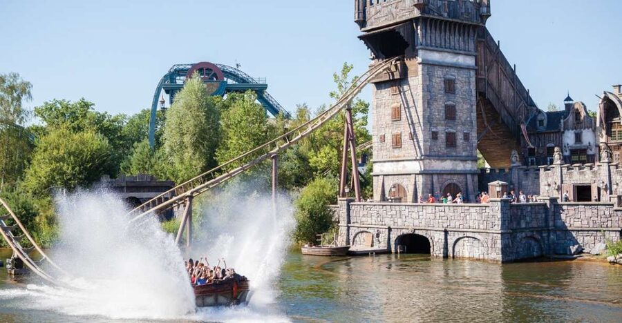 Kaatsheuvel: Efteling Theme Park Day Admission Ticket - Raveleijn and Aquanura: when shows turn into the best use of time
