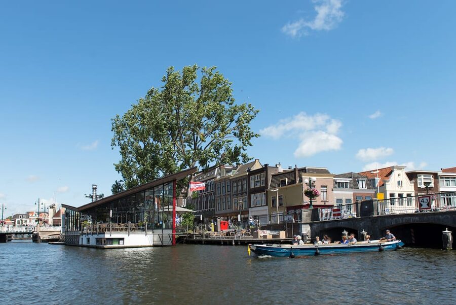 Leiden: Guided City Canal Cruise - Wind, Layers, and When to Plan Your Departure